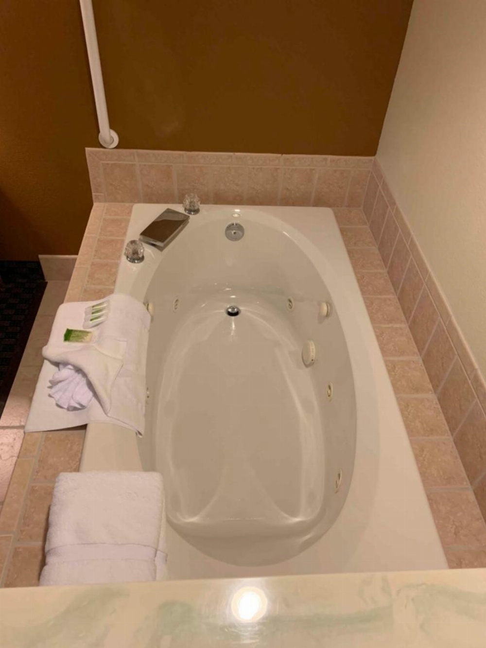 Room image 4