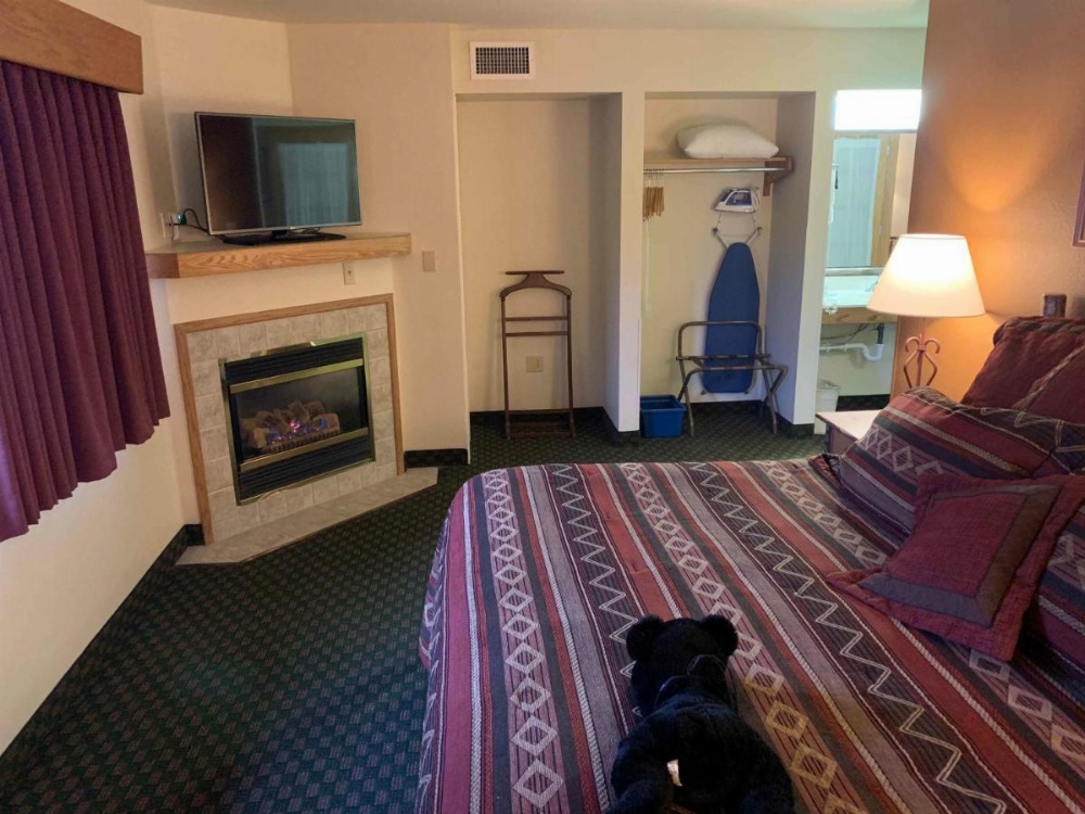 Room image 5